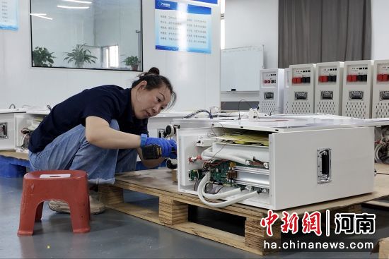 ͼΪ����������װ���ǰ����㲿������ʿ�� ��