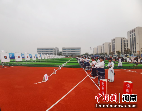 图为礼射公开赛比赛现场。陈贵洋摄 图为礼射公开赛比赛现场。陈贵洋摄