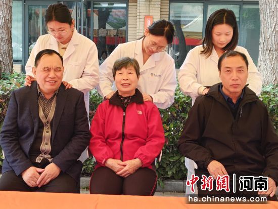 图为活动现场。 图为活动现场。