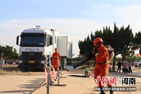 图为国家消防救援局河南机动队伍2025年度野外驻训现场。国家消防救援局河南机动队伍供图 图为国家消防救援局河南机动队伍2025年度野外驻训现场。国家消防救援局河南机动队伍供图