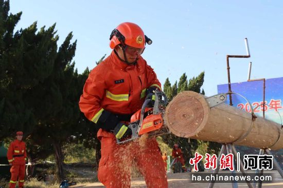 图为国家消防救援局河南机动队伍2025年度野外驻训现场(航拍)。国家消防救援局河南机动队伍供图 图为国家消防救援局河南机动队伍2025年度野外驻训现场(航拍)。国家消防救援局河南机动队伍供图