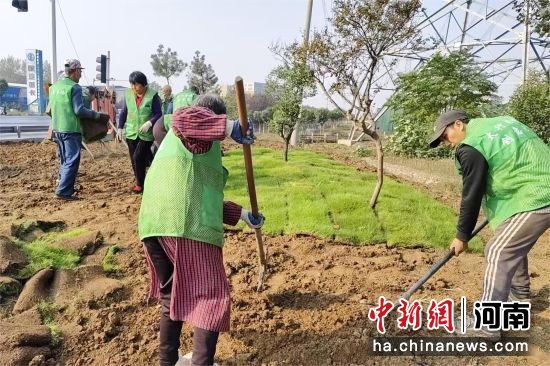 ͼΪ������Ա�������ƺ��