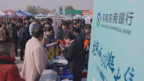 图为活动现场。 图为活动现场。