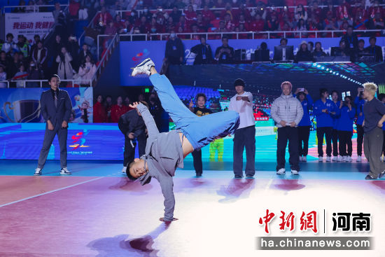 ͼΪ�������Ŷӳ�Ա��������������ݡ�����ʡ�����ֹ�ͼ