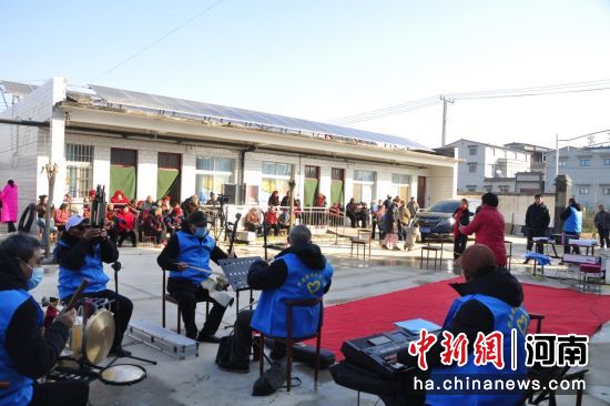 图为演出现场。 图为演出现场。