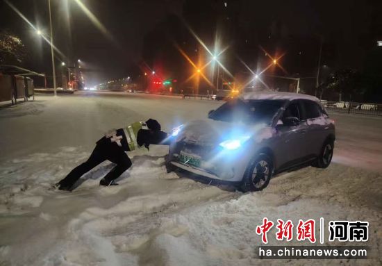 ͼΪ����ѩ�б�ͨ����Ĳ��������ί��������ͼ