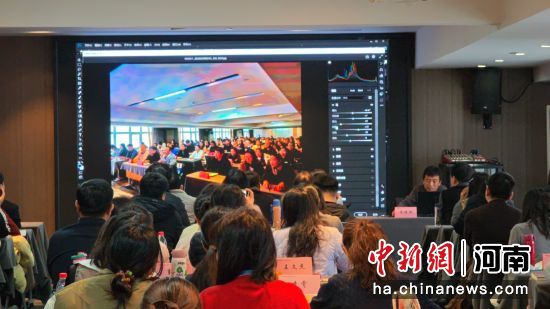  ͼΪ��ѵ�ֳ�����ʿ�� ��