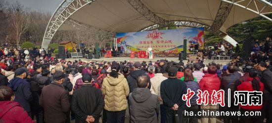 图为新春戏曲展演活动现场。 毕文斌 摄 图为新春戏曲展演活动现场。 毕文斌 摄