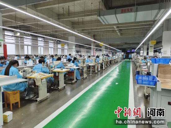 ͼΪ���˸��ƶ�����