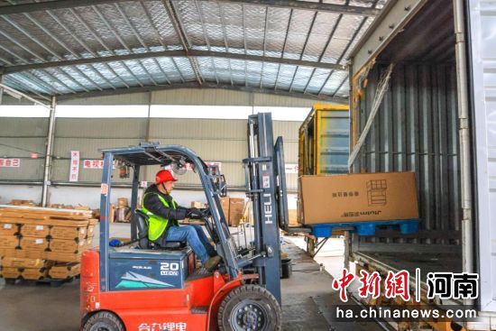 ͼΪ���ƼҾ߲�Ʒ��װ���������ء�