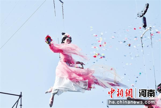 ͼΪ�����赸���������衤�������������עĿ��