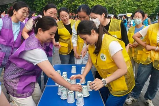图为运动会现场。 图为运动会现场。