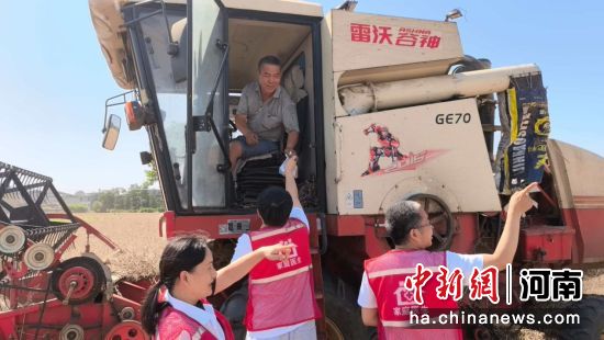 图为活动现场。 图为活动现场。