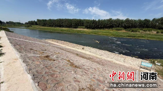 图为修复后的U型护岸。周煜昂 摄 图为修复后的U型护岸。周煜昂 摄