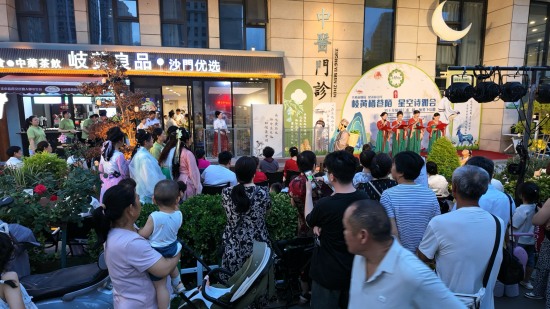 图为活动现场。 图为活动现场。