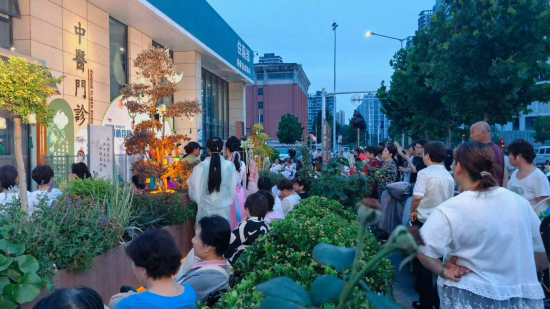 图为活动现场。 图为活动现场。