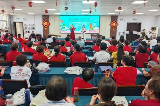 图为活动现场。 图为活动现场。