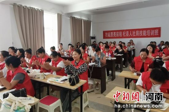 ͼΪ��ѵ�ֳ���