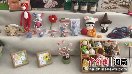 图为编织作品。中牟新区党工委供图 图为编织作品。中牟新区党工委供图