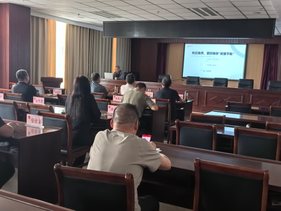 图为讲座现场。 图为讲座现场。