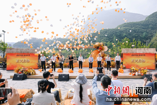 图为活动现场。 图为活动现场。