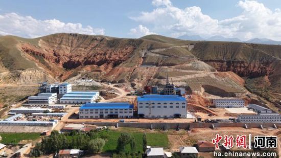 图为塔吉克斯坦穆吉斯通锡铜矿项目全景。豫地科技集团 供图 图为塔吉克斯坦穆吉斯通锡铜矿项目全景。豫地科技集团 供图