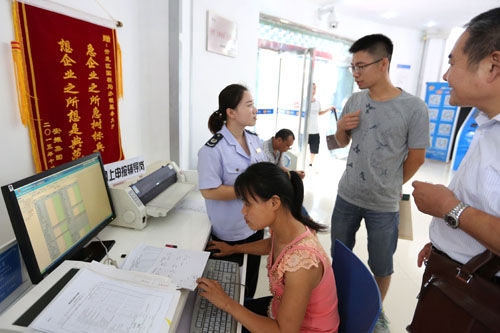 安阳高新区国税局贴心辅导一对一(组图)