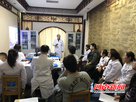 郑州一院全科医学科主任段小凯:用爱心诠释大