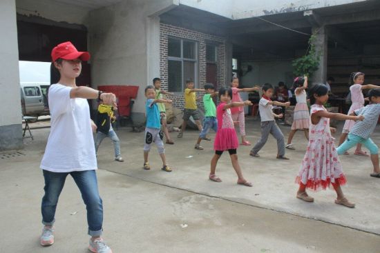 平顶山学院开展志愿者三下乡实践活动