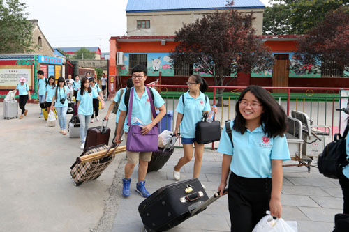 河南汤阴:乡村小学来了支教老师(组图)