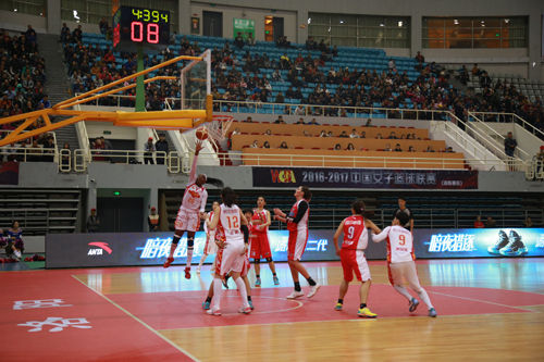 伊川农商银行女篮轻取四川女篮领跑WCBA南