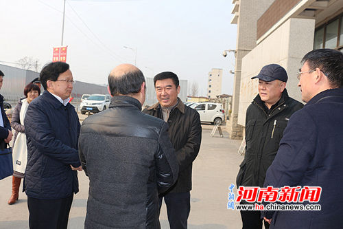 春节临近 河南省教育厅为困难教师送温暖