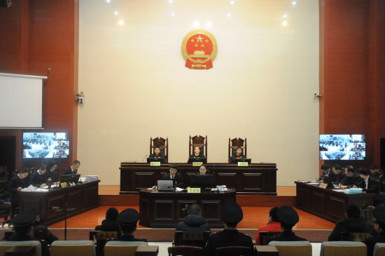 河南汝阳县法院公开审理李某等九名涉恶势力案