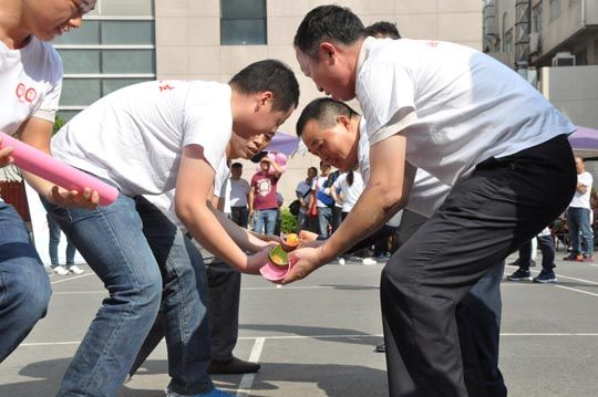 河南百名白血病患者参加慢粒知识运动会(图