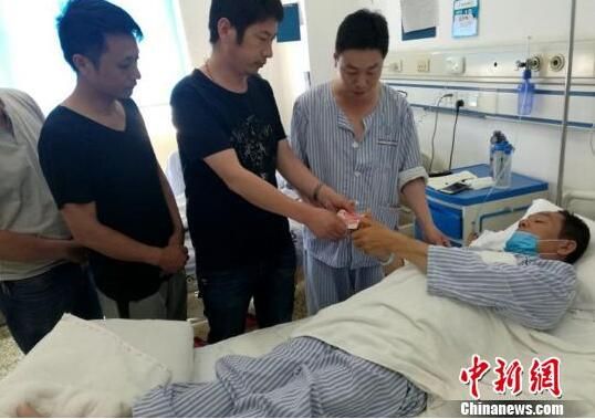 救兄痛失女友 哥哥盼弟弟找到另一半 - 河南图