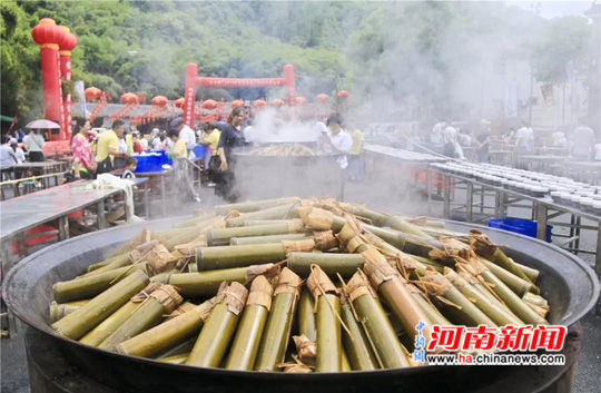 河南栾川举办特色竹子宴 万人共品生态美食