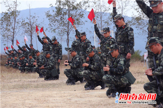 武警某部机动第八支队新兵训练持续进行