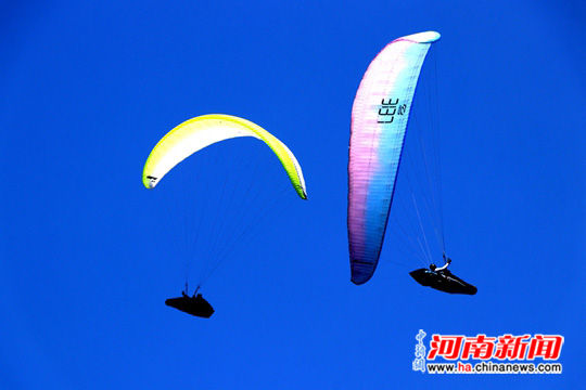 飞出精彩 滑翔伞世界杯中国站林州开赛
